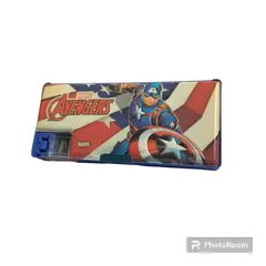 AVENGERS - Cartuchera imantada con linterna- Capitan America