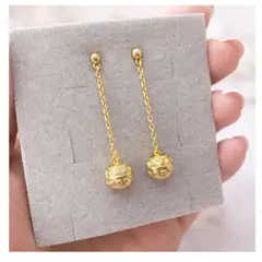 YANBAL - Hermosos Aretes ALBA Largos y Finos con baño en oro