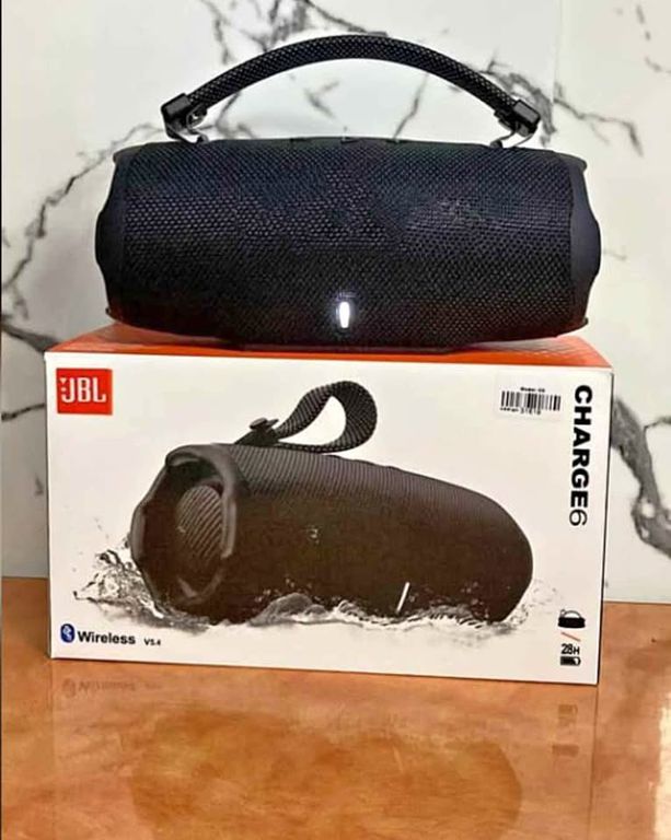 - PARLANTE BLUETOOH CHARGE 6