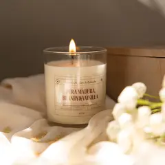 HARMONIA DO SOL - Vela de cera de soya de Pera Madura, Brandy y Vainilla 150 g