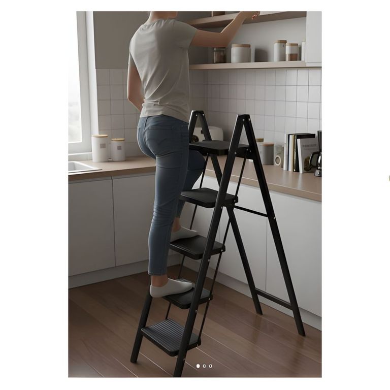 Escalera Plegable Metálica Multiuso 5 pisos Color Negro