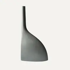LAR DANIELSEN - Jarrón asimétrico 30 cm. - Gris