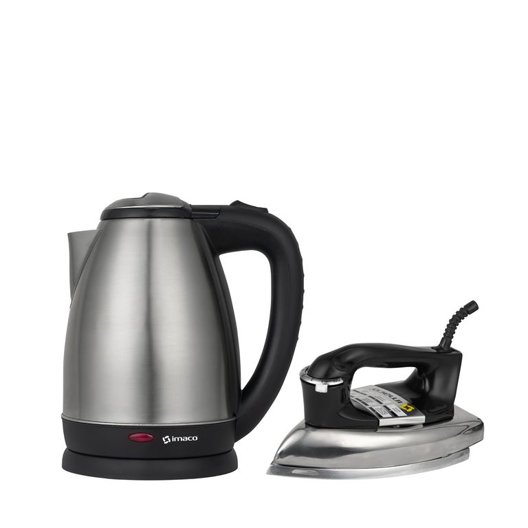 Combo hervidor metalico 1.8l KE1801 + plancha pesada vintage I1700