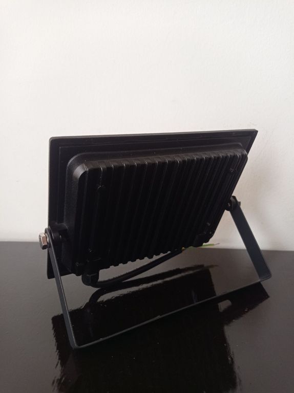 REFLECTOR LED 50 WATTS