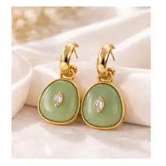 Yanbal - Hermosas Argollas Davina color Verde con baño en oro