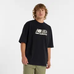 NEW BALANCE - Polo Hombre Hoops Graphic Negro