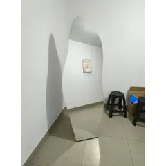 LUMINAR BRILLO & LUZ - Espejo orgánico aesthetic de 60x160cm con parante