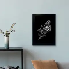 MOON - Mariposa posada en flor cuadro que brillla en la oscuridad