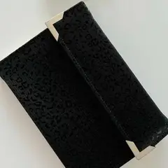 GIN - Agenda 2026 diaria -Tipo cartera color Negro terciopelo