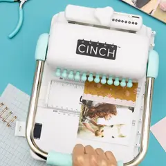 AMERICAN CRAFTS - Anilladora Cinch Turquesa Perforación Redonda