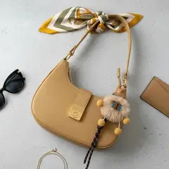 GENERICO - Cartera baguette con charm Unibella