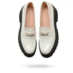 GENERICO - Mocasin Mujer Charol Taco 5 Avaricia 1022-58 Color Blanco