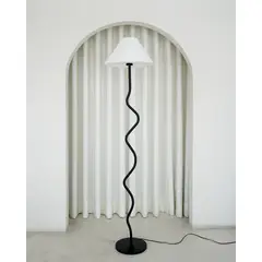 DECORATI - Lámpara de Pie Halo Negro