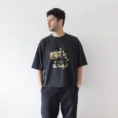 THE TRICKY COMPANY - Polo negro acid washed boxy fit Tricky Records
