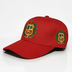 GENERICO - Gorra con escudo bordado del Perú urbano ajustable - Rojo