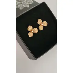 GENERICO - Aretes Flor de Lirio bañada en oro 18K