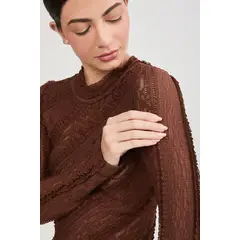 BANATY - POLO MANGA LARGA DE ENCAJE CUELLO ALTO EMILIA