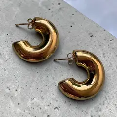 GENERICO - Aretes Media Luna Dorado Nusa