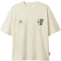 MARVEL - POLO BOXY FIT HOMBRE SPIDERMAN BRAND NEW DAY MARFIL
