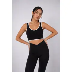 TWO OCEANS FITWEAR - Pantalón Flare Pretina Cruzada Negro Clásico