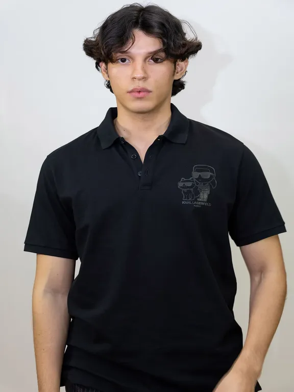 POLO CON ESTAMPADO DE KARL Y CHOUPETTE KL