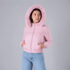 WALKING - Casaca Crop Puffer Belinda 9918 Con Capucha Peluche Para Mujer