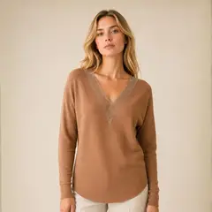 MARTINELA - Chompa Mujer Cuello V con Brillo Estilo Murcielago - Camel