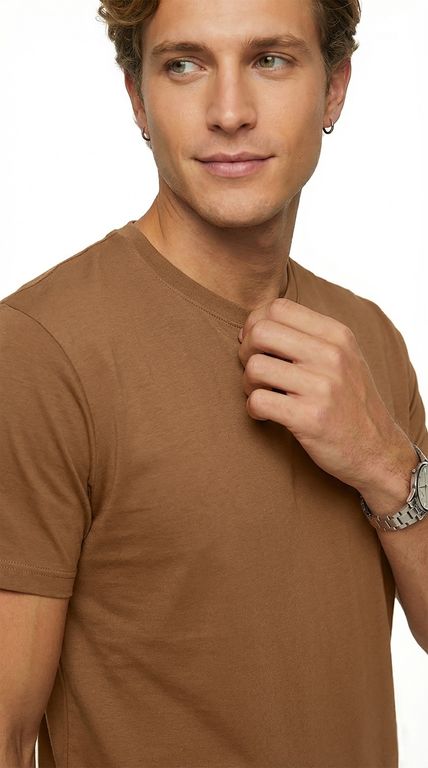 Polo para hombre slim fit cuello redondo
