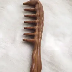 GENERICO - Peine de sándalo de 7 dientes cabello ondulado