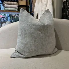 CLAUDIA RIVA HOME - Funda de Cojín Alicia Gris + relleno de poliester