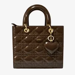 QARA - Bolso Tote de Cuero Charol Marrón con Herrajes Dorados |