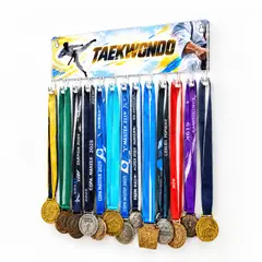 QUIMERA - Medallero Taekwondo Hombre - Colgador Porta Medallas de 36 x 14 cm - Hasta 30 Medallas