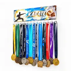 QUIMERA - Medallero de Karate Hombre - Colgador Porta Medallas de 36 x 14 cm - Hasta 30 Medallas