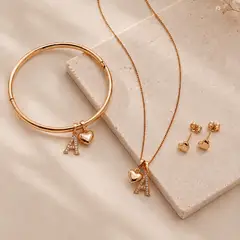 GENERICO - Set collar con corazón + inicial A + Puñera con corazón + inicial A - Naif Jewelry Peru