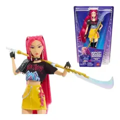MATTEL GAMES - Muñeca Kpop Demon Hunters HUNTRIX Mira Fashion con lanza