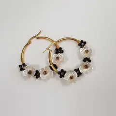 PENELOPE ACCESORIOS - Argollas Maia Negro con Blanco