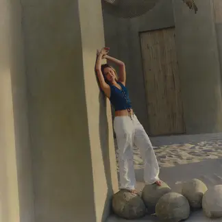 SYBILLA - Pantalón Straight Tiro Alto Mujer x Half Naked