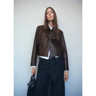 MANGO - Casaca Efecto Cuero Mujer