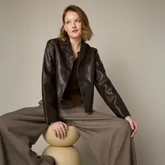 MANGO - Casaca Efecto Cuero Mujer