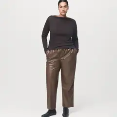 MANGO - Pantalón Straight Efecto Piel Mujer