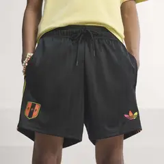 ADIDAS - Shorts urbanos Orignals Perú