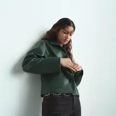 MANGO TEEN - Casaca Efecto Cuero Mujer