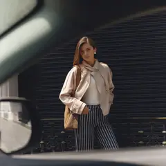 BASEMENT - Trench Mujer