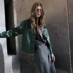 MANGO - Casaca Efecto Cuero Mujer