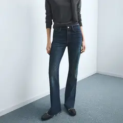 MANGO - Jean Flare Tiro Medio Mujer