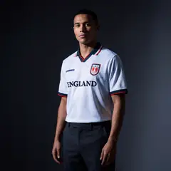 UMBRO - Camiseta Retro England Hombre