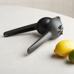 CRATE & BARREL - Exprimidor de Cítricos Rabbit