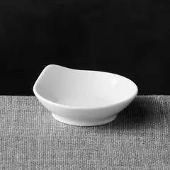 CRATE & BARREL - Mini Plato de Porcelana Redondo con Lágrima