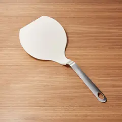 CRATE & BARREL - Espátula para Panqueque