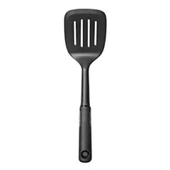 CRATE & BARREL - Espátula Ranurada de Nylon OXO